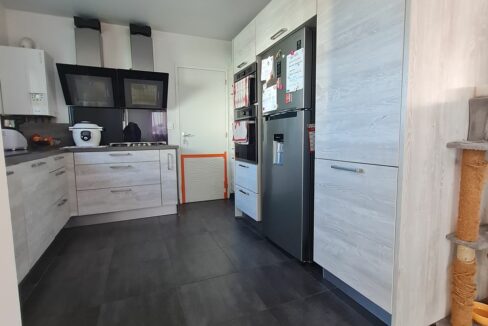 b-IMMO-NANTES MAISON 5 PIÈCES 86M² SUR 388M² THEIX-NOYALO (4)