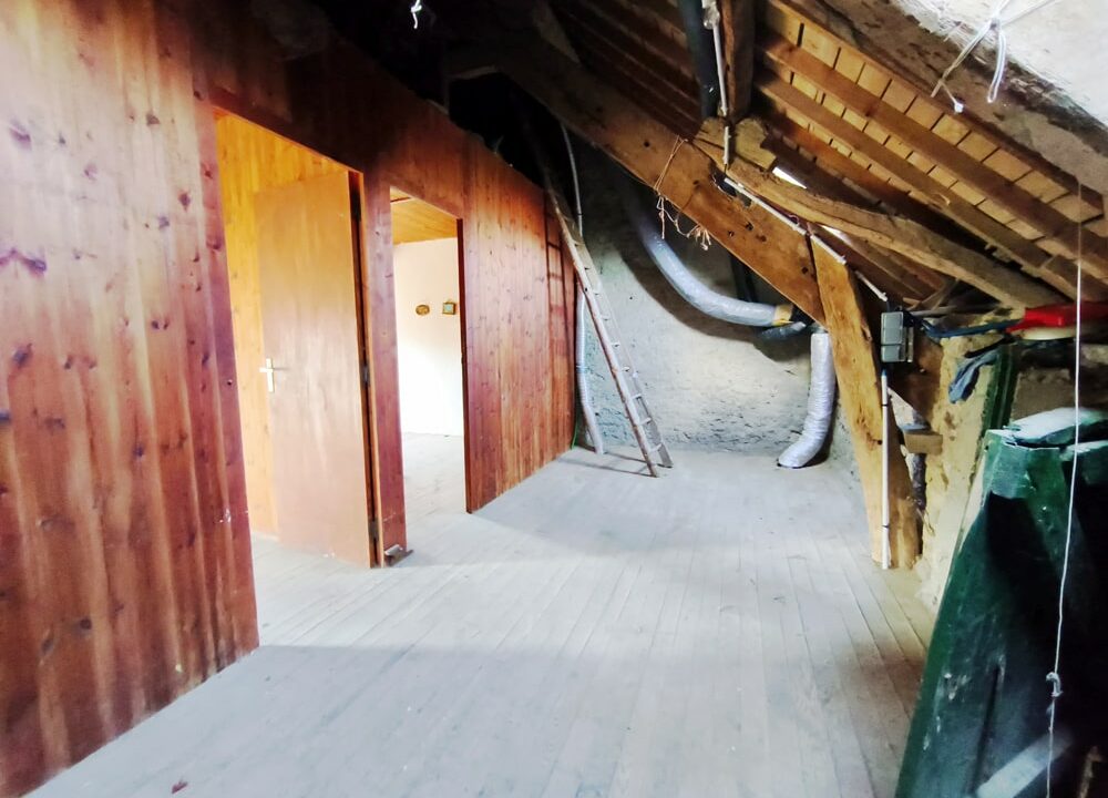 b-immo-2 pièces 76 m² 245 m² Agence Immo-Vannes - Maison à rénover et proche du centre ville - Capelle Kévin. (1)