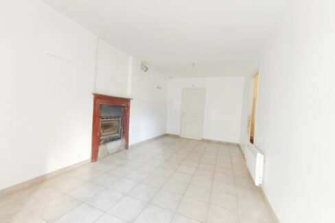 b-immo-2 pièces 76 m² 245 m² Agence Immo-Vannes - Maison à rénover et proche du centre ville - Capelle Kévin. (2)