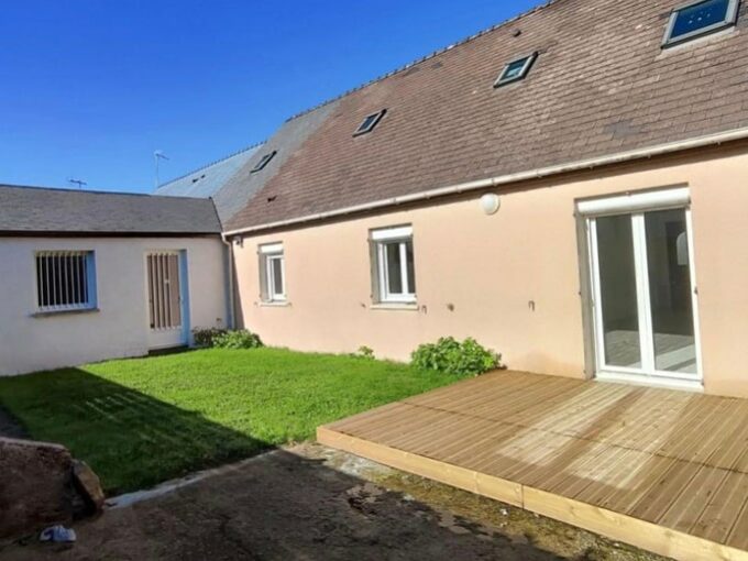 b-immo-5 pièces 90 m² Maison 90 m - 3 Chambres - Centre Theix (1)