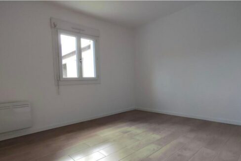 b-immo-5 pièces 90 m² Maison 90 m - 3 Chambres - Centre Theix (2)