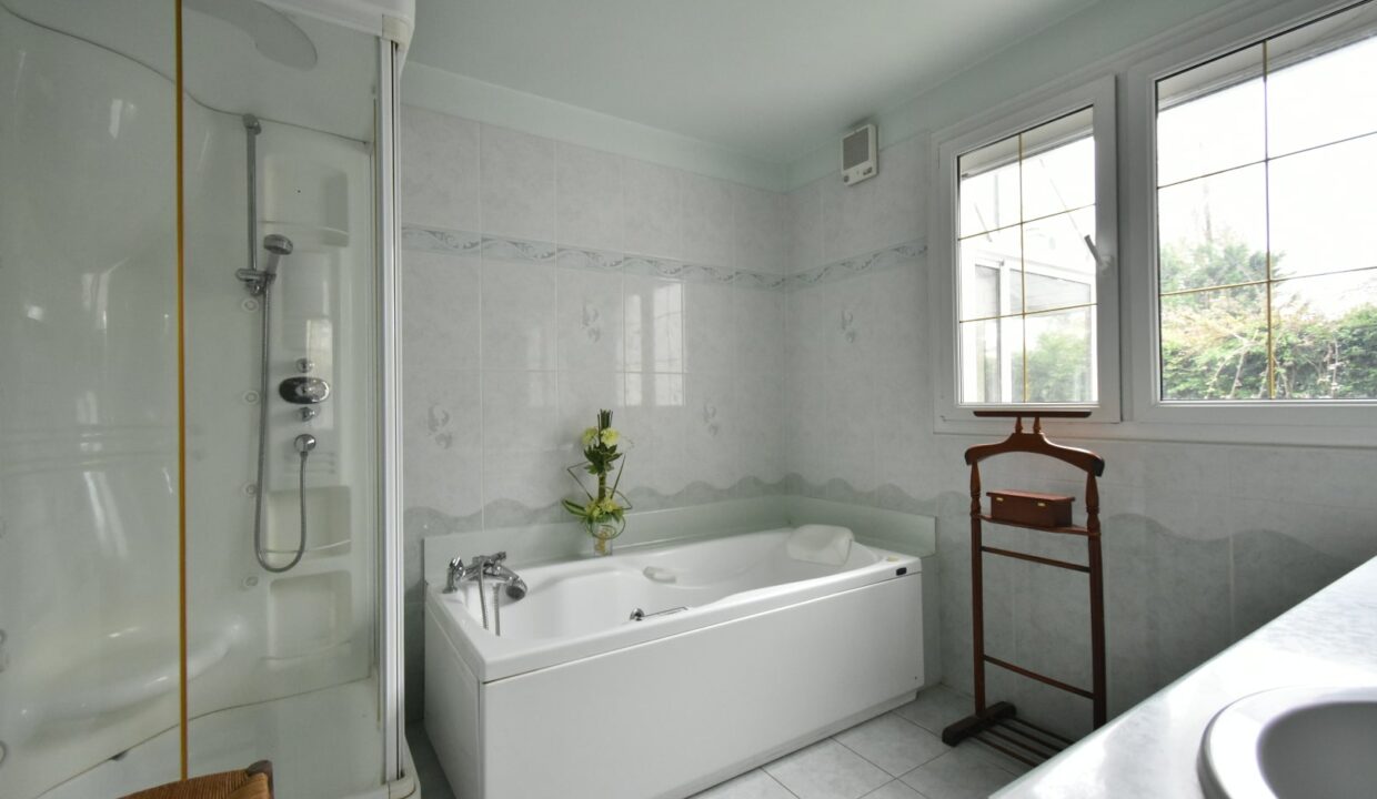 immo vannes 7 pièces 215 m² Maison rare et atypique sur Ambon - 215 m² - 7 pièces - 5 chambres 10