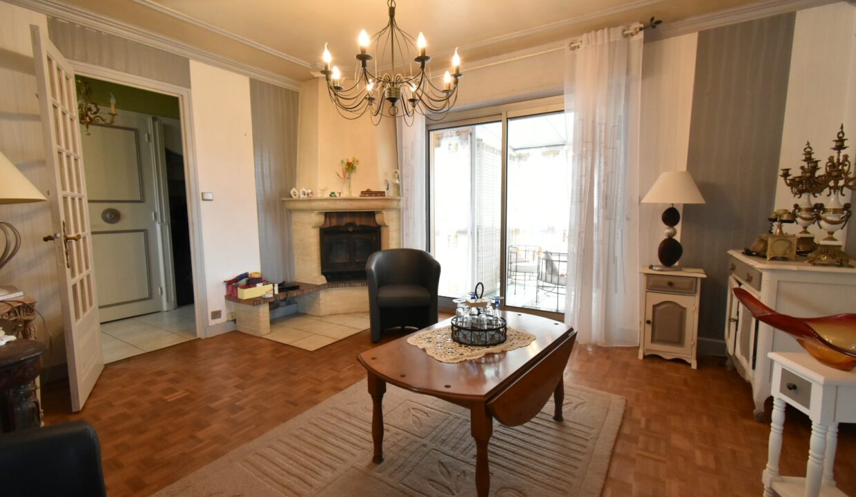immo vannes 8 pièces 140 m² 521 m² Maison Séné 140 m² - 8 pièces -4 chambres - 521 m² de terrain - Port Anna 10