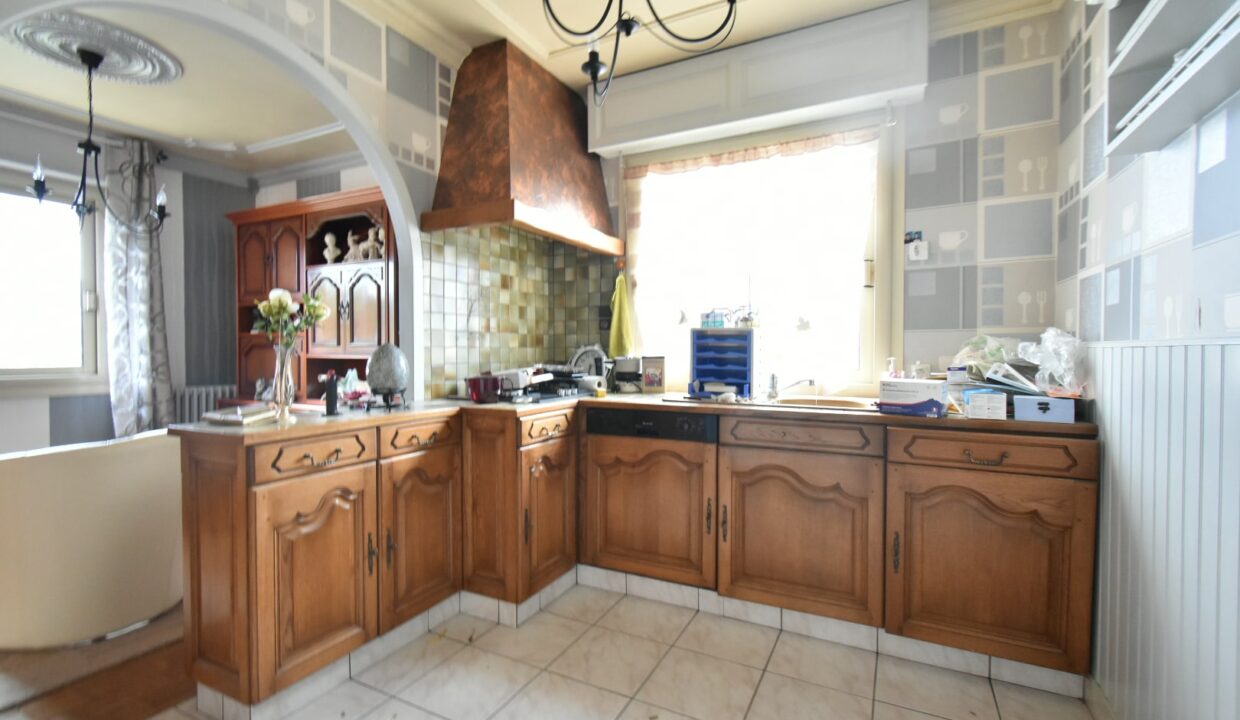 immo vannes 8 pièces 140 m² 521 m² Maison Séné 140 m² - 8 pièces -4 chambres - 521 m² de terrain - Port Anna 4