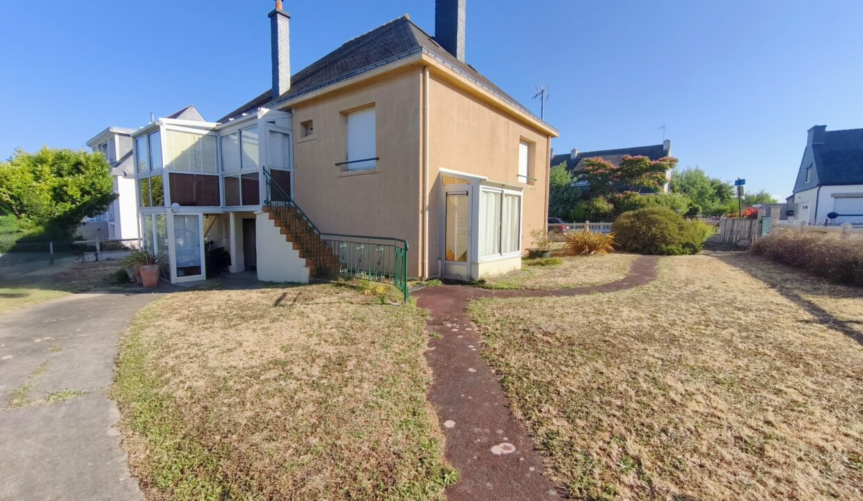 immo vannes 8 pièces 140 m² 521 m² Maison Séné 140 m² - 8 pièces -4 chambres - 521 m² de terrain - Port Anna 5