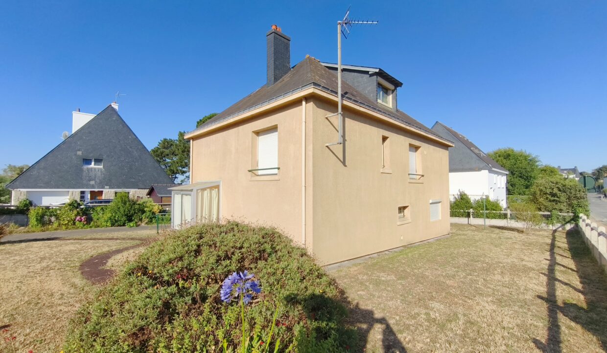 immo vannes 8 pièces 140 m² 521 m² Maison Séné 140 m² - 8 pièces -4 chambres - 521 m² de terrain - Port Anna 9