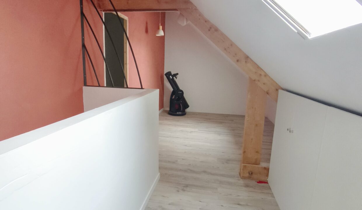 immo vannes 9 pièces 156 m² 372 m² Maison 156 m², 9 pièces, 5 chambres, 372 m² de terrain. Centre Theix 2