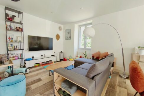 immo vannes Maison 5 pièces - 85 m² - 2 Chambres et un grand bureau - Parcelle de 430 m² au calme dans un hameau 1