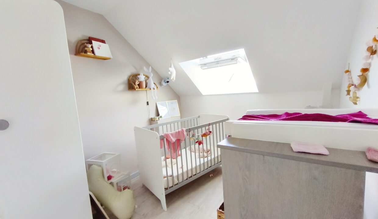 immo vannes Maison 5 pièces - 85 m² - 2 Chambres et un grand bureau - Parcelle de 430 m² au calme dans un hameau 2