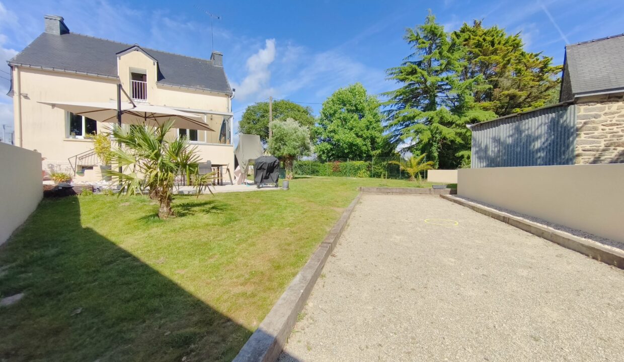 immo vannes Maison 5 pièces - 85 m² - 2 Chambres et un grand bureau - Parcelle de 430 m² au calme dans un hameau 5