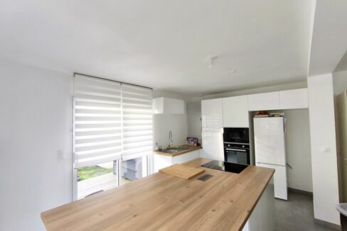 b-IMMO VANNES MAISON NEUVE 103 M² 7 PIÈCES PARCELLE 449 M² PROCHE CENTRE-VILLE SAINT-NOLFF (2)