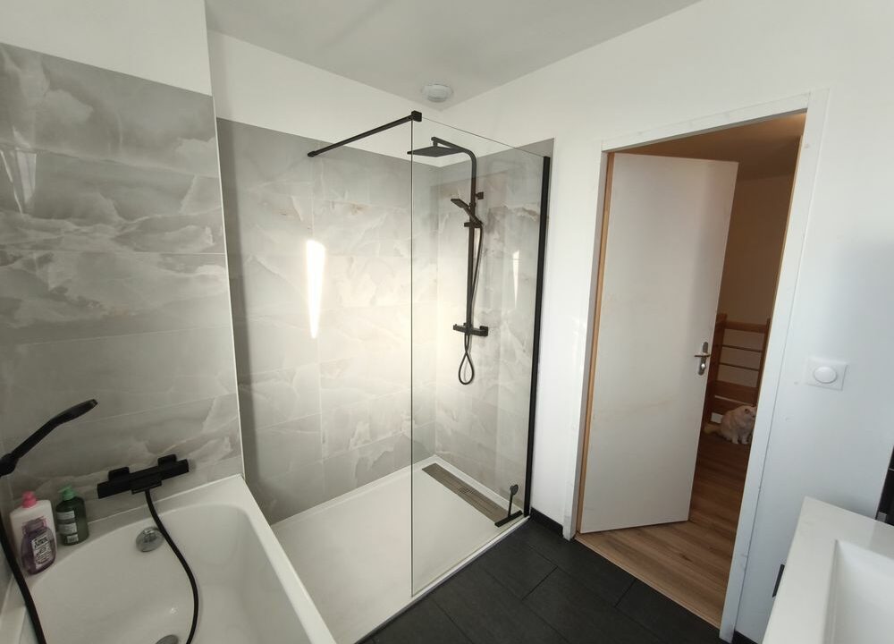 b-IMMO VANNES MAISON NEUVE 103 M² 7 PIÈCES PARCELLE 449 M² PROCHE CENTRE-VILLE SAINT-NOLFF (8)