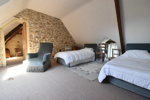 A vendre - Maison de caractère au cœur de Surzur - 140 m² - Parcelle 460 m² (10)