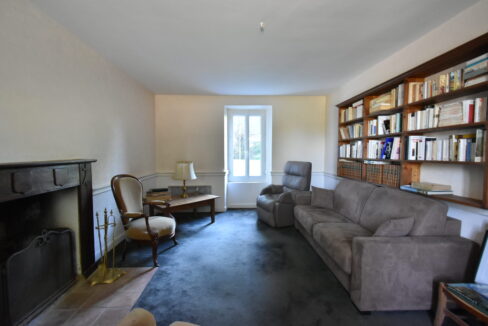 A vendre - Maison de caractère au cœur de Surzur - 140 m² - Parcelle 460 m² (2)