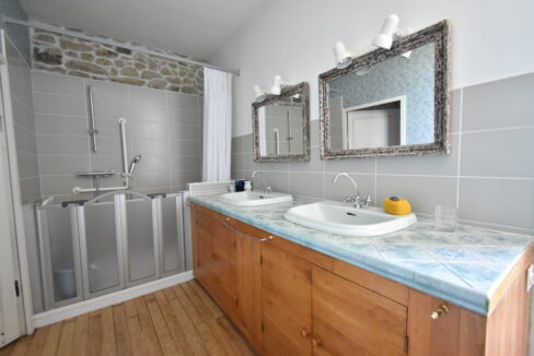 A vendre - Maison de caractère au cœur de Surzur - 140 m² - Parcelle 460 m² (7)