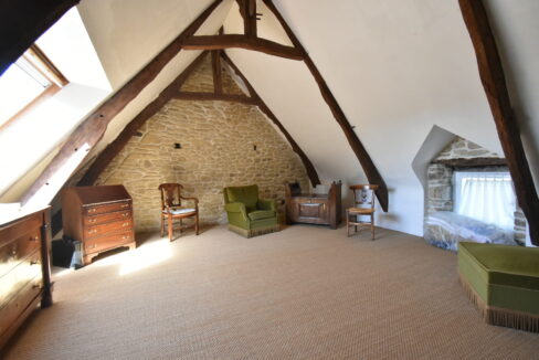 A vendre - Maison de caractère au cœur de Surzur - 140 m² - Parcelle 460 m² (9)