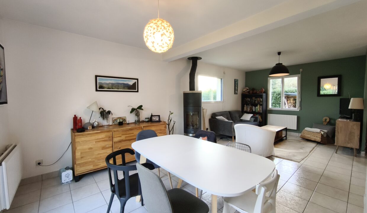 Immo-Vannes - Le Gorvello - 6 pièces - 4 chambres - 107 m² Hab - 140 m² Sol- Parcelle 520 m² (2)
