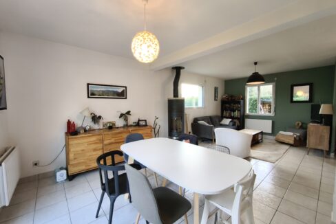 Immo-Vannes - Le Gorvello - 6 pièces - 4 chambres - 107 m² Hab - 140 m² Sol- Parcelle 520 m² (2)