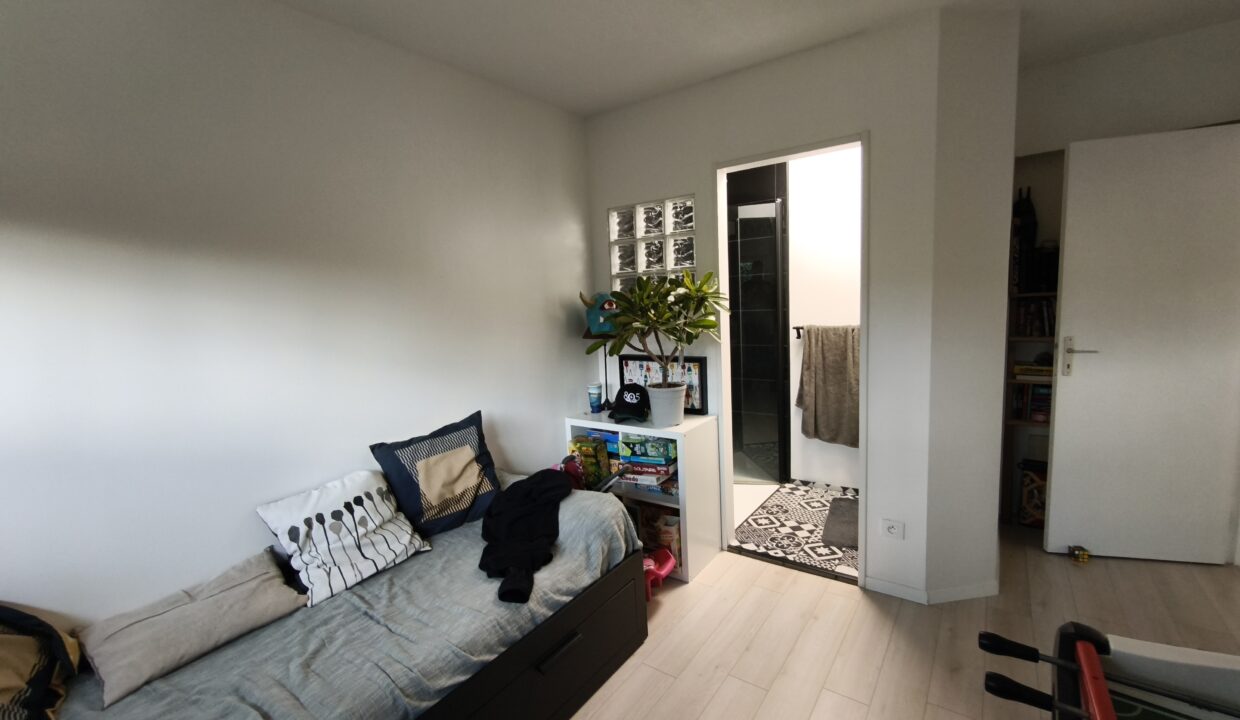 Immo-Vannes - Le Gorvello - 6 pièces - 4 chambres - 107 m² Hab - 140 m² Sol- Parcelle 520 m² (6)
