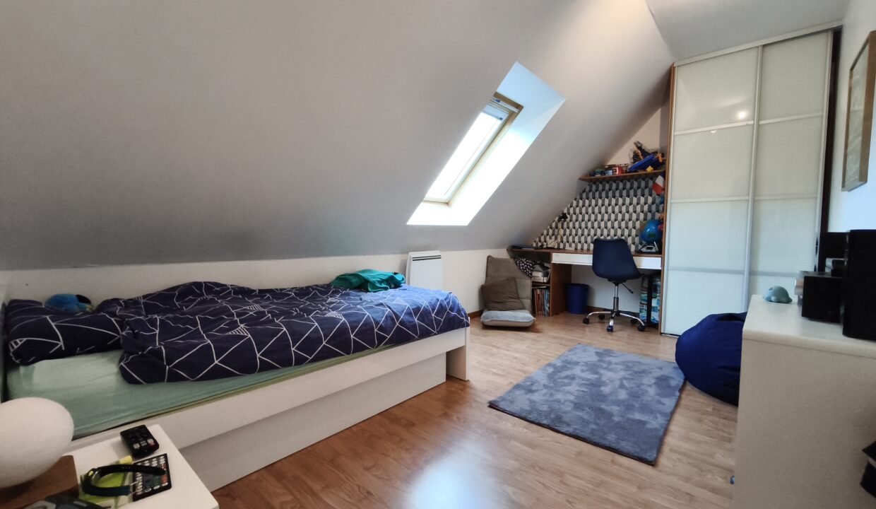 Immo-Vannes - Le Gorvello - 6 pièces - 4 chambres - 107 m² Hab - 140 m² Sol- Parcelle 520 m² (9)