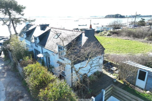 Maison atypique - 70 m² - Parcelle 428 ²m²- Proche du golfe du Morbihan (56)