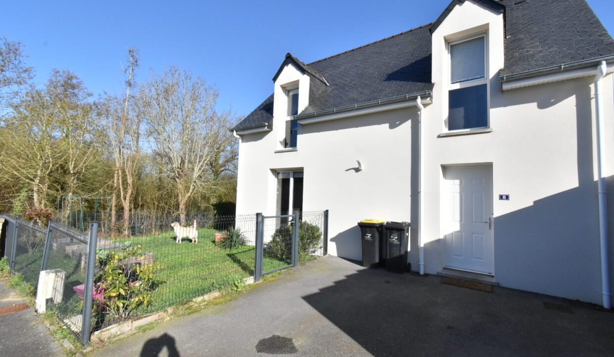 Maison construite en 2016 - 91 m² - Parcelle 323 m²- TheixNoyalo - Au calme (4)