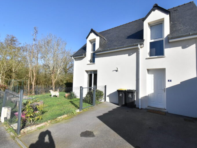 Maison construite en 2016 - 91 m² - Parcelle 323 m²- TheixNoyalo - Au calme