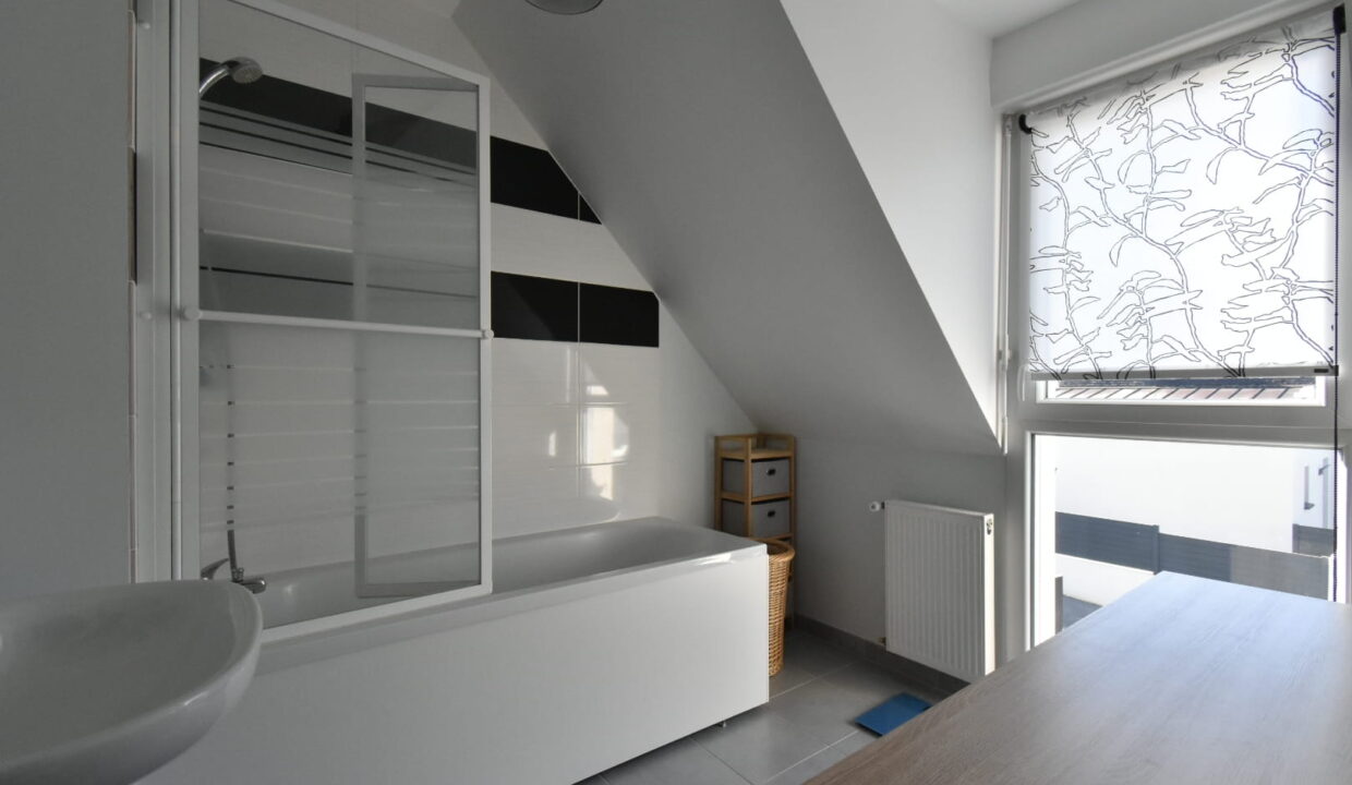 Maison construite en 2016 - 91 m² - Parcelle 323 m²- TheixNoyalo - Au calme (6)