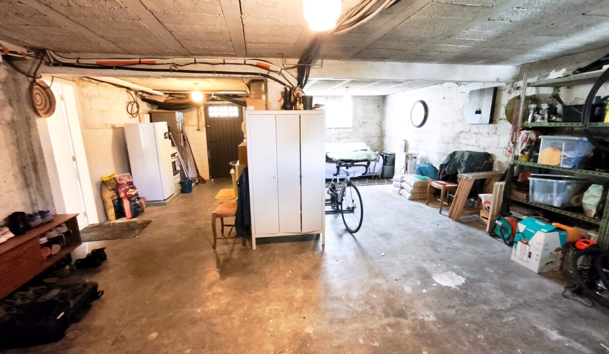 Maison rénové en 2023 - 119 m² - Parcelle 1028 m²- Proche centre Poulfanc - Au calme (2)