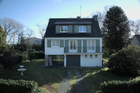 Maison rénové en 2023 - 119 m² - Parcelle 1028 m²- Proche centre Poulfanc - Au calme